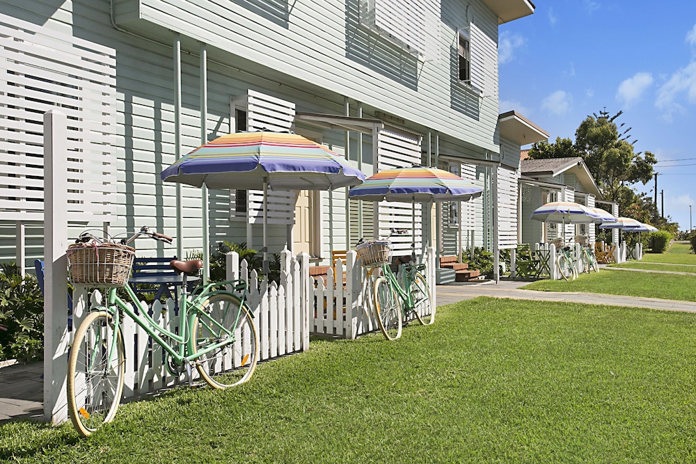 La Costa Motel — Bilinga