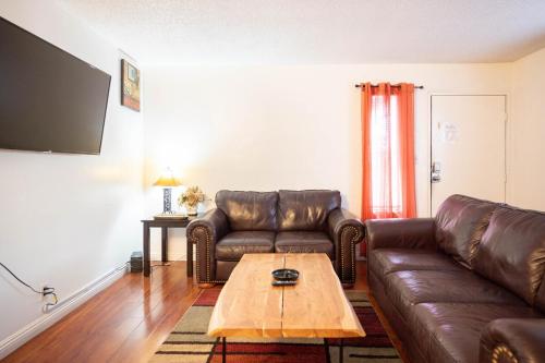 2 bedroom UNLV Thomas Mack