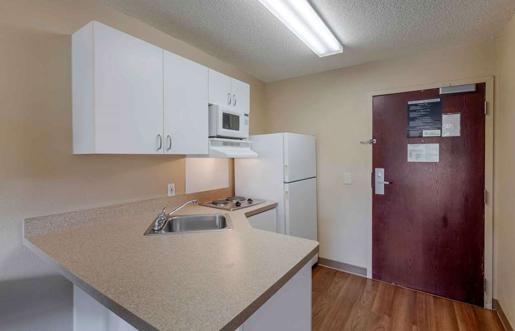 Extended Stay America Select Suites Atlanta Clairmont - photo 24