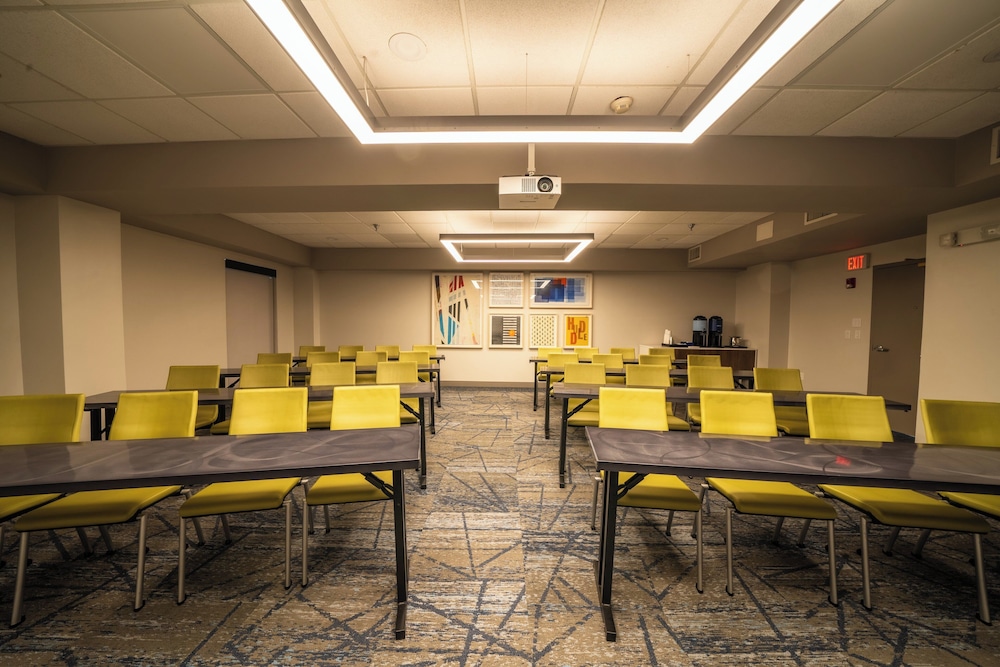 Holiday Inn Express Hotel & Suites Tampa Northwest Oldsmar by IHG - photo 54