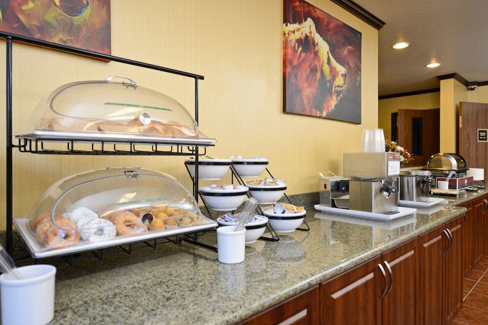 Yellowstone Westgate Hotel - photo 30
