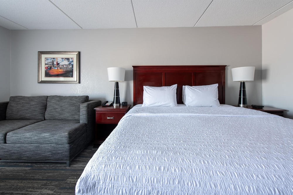 Hampton Inn Newport News Yorktown - photo 15