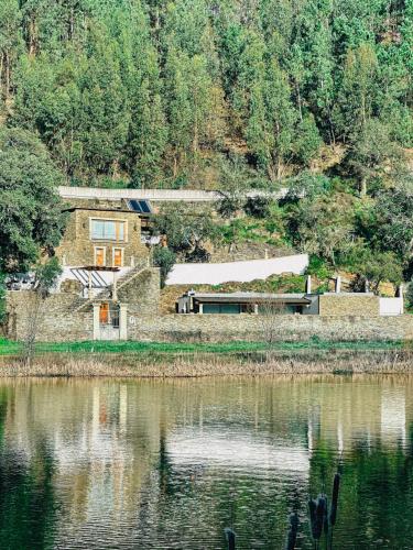 Aguilhões River House — 4-Star Luxury Hotel in Castelo De Paiva, Portugal