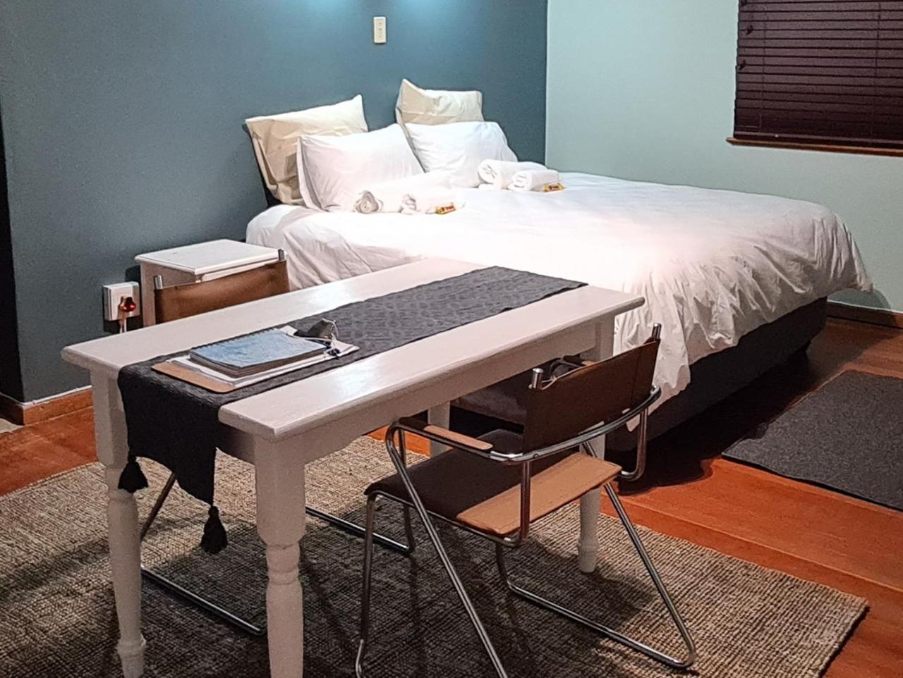 Emmaus Double Room — Bloemfontein — photo 3
