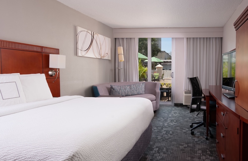 Courtyard Miami in Coral Gables by Marriott - photo 7