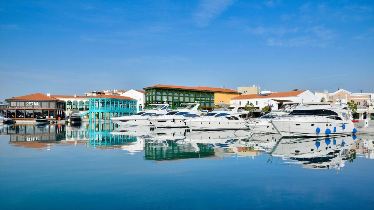 Luxury Beachfront Apartment