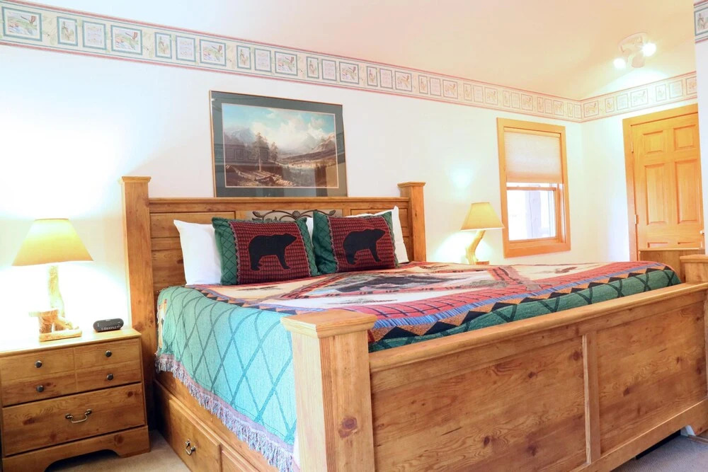 Black Canyon Inn — Estes Park