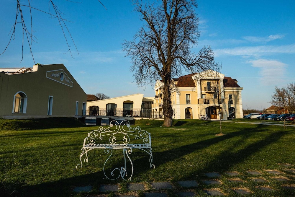 Hotel Cardinal - last minute hotel in Vintu De Jos