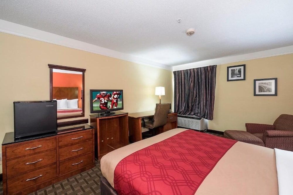Red Roof Inn & Suites Madison GA - photo 11