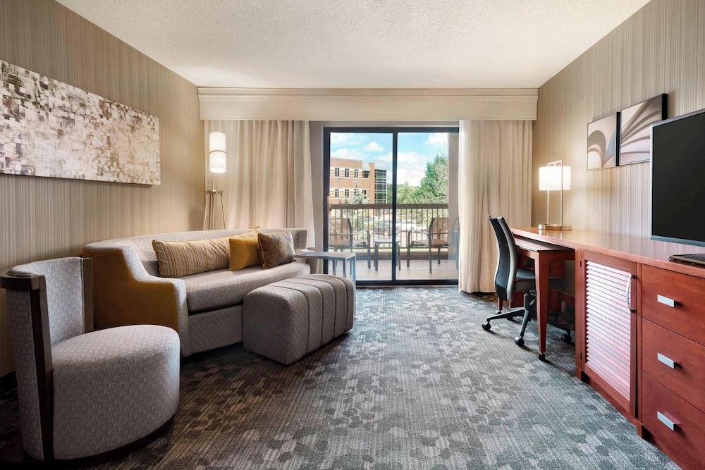 Courtyard by Marriott Akron Fairlawn - photo 12
