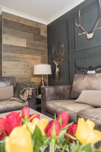 THE SUITE Winterberg Deluxe Exklusive Ausstattung Bestlage zwischen Skikarussell und Marktplatz eigener Garten Ski und Fahrradraum ruhige Südausrichtung WLAN hundefreundlich — 4-Star Luxury Hotel in Winterberg, Germany