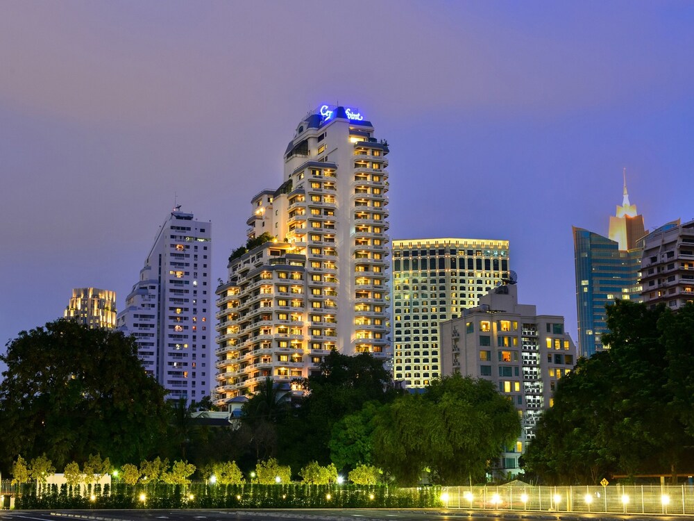Hotel Front - Evening/Night