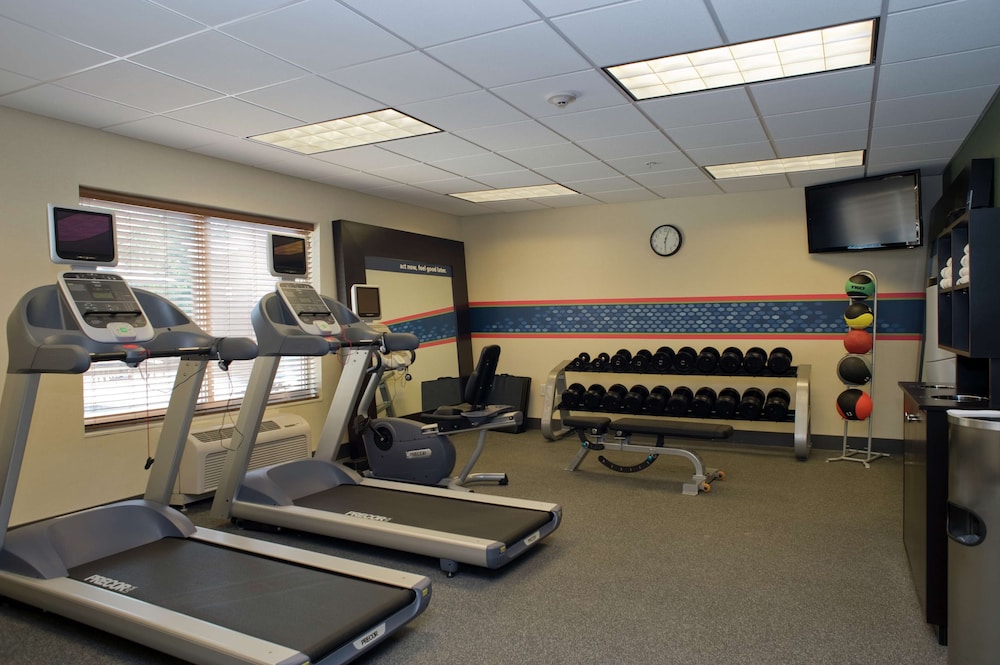 Hampton Inn Anderson Alliance Business Park - photo 43
