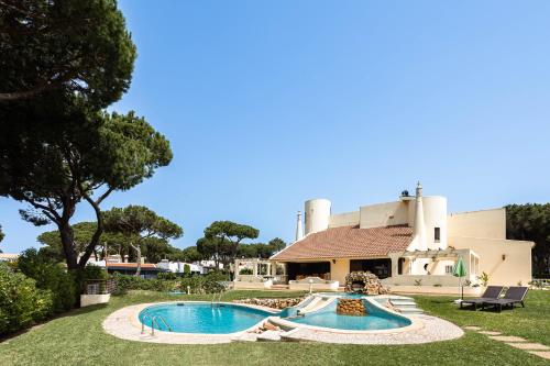 Home Out Vila do Lince 8 Ensuite Heated Pool & Gym Marina Vilamoura — 4-Star Luxury Hotel in Vilamoura, Portugal