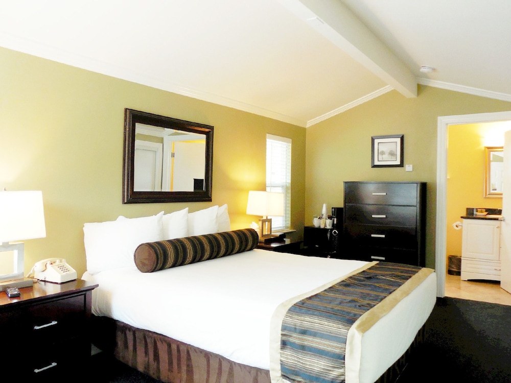 Sea Breeze Inn And Cottages - photo 10