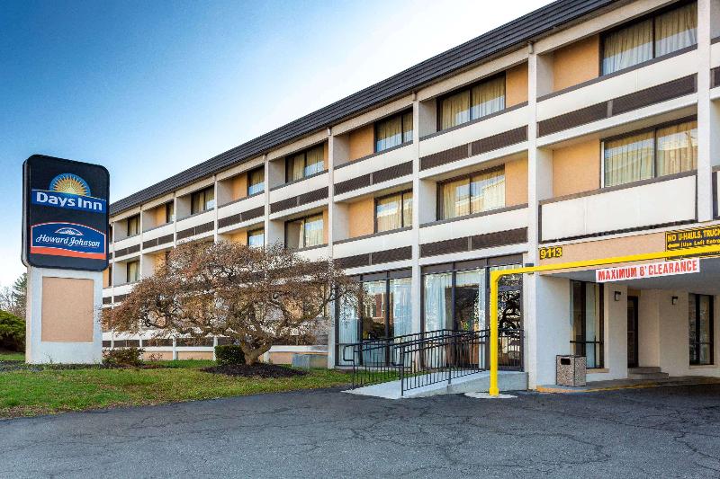 Days Inn By Wyndham College Park - photo 3