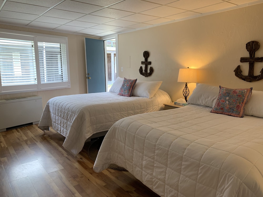 Vineyard Harbor Motel Private Beach - photo 55