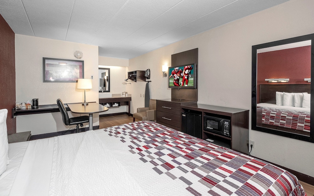 Red Roof Inn Mt Laurel - photo 21