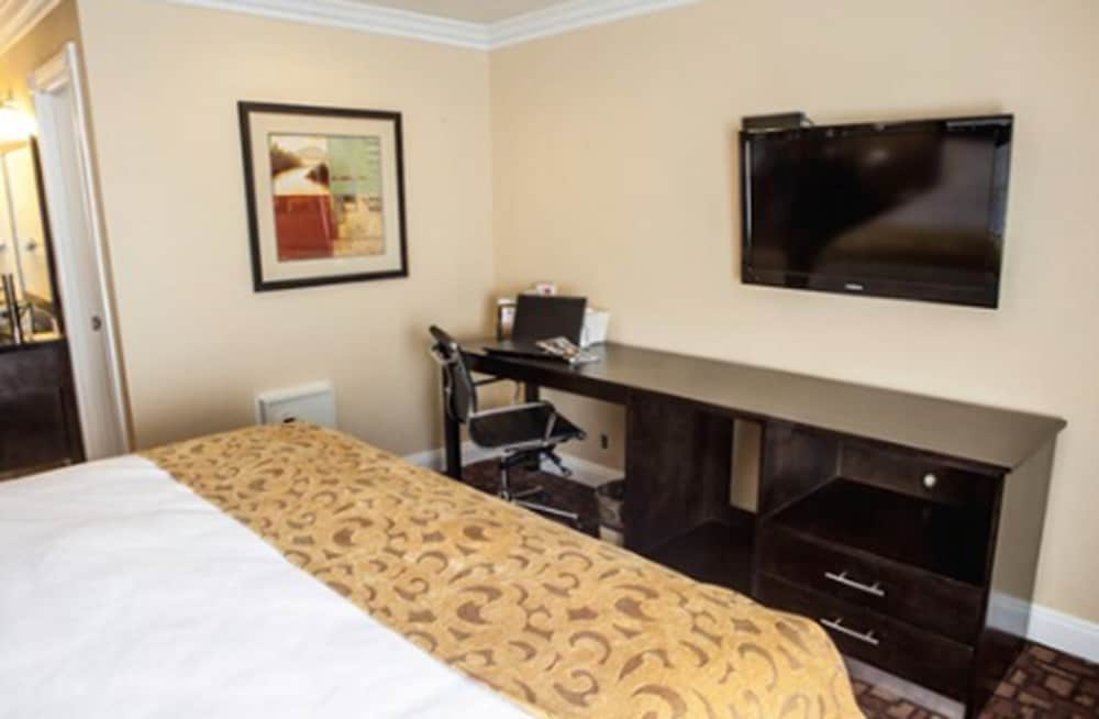Marinwood Inn & Suites - photo 14