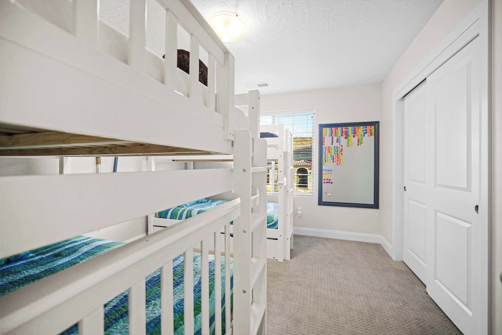 Coral River Room for the Entire Family - photo 7