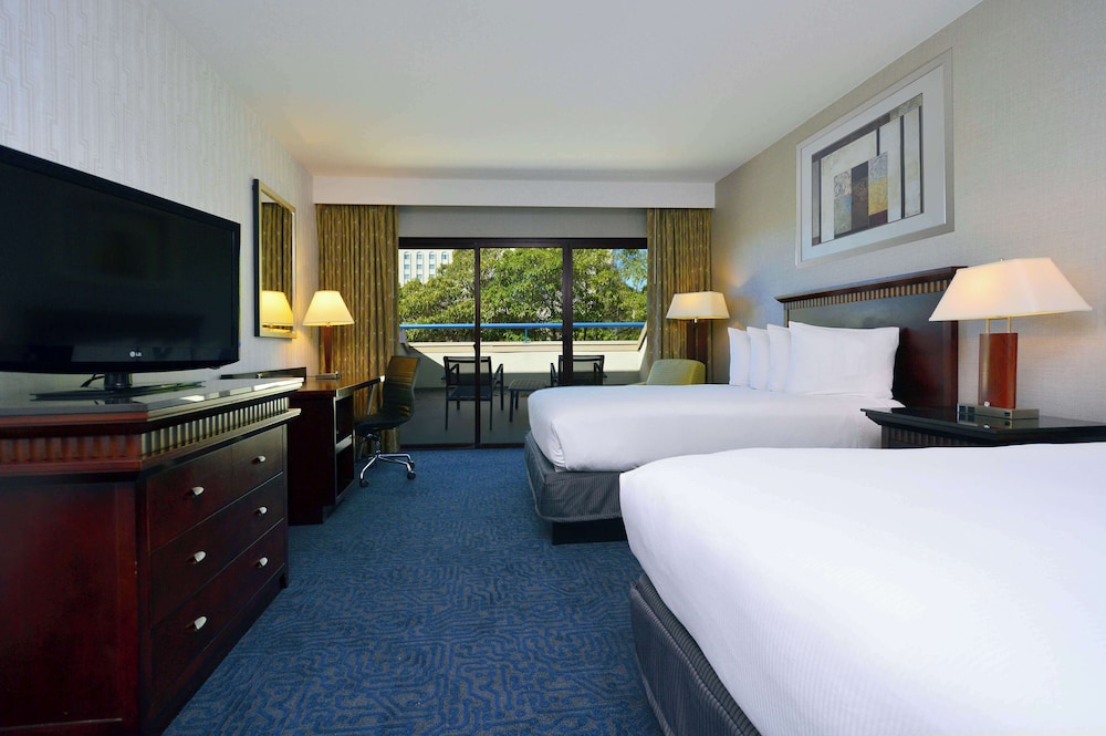 Doubletree by Hilton Newark Fremont - photo 31