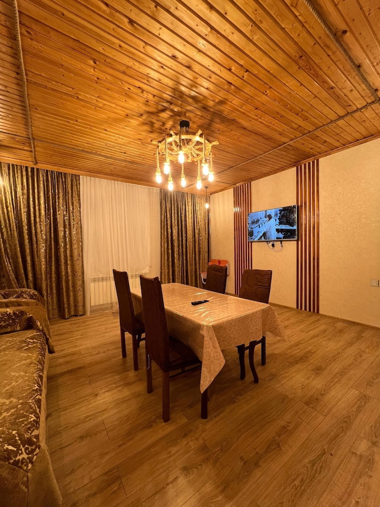 Cozy House with Swimming Pool near city center — 4-Star Luxury Hotel in Qutqashen, Azerbaijan