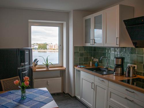 107 2 Neptun mit Meerblick — 4-Star Luxury Hotel in Wilhelmshaven, Germany