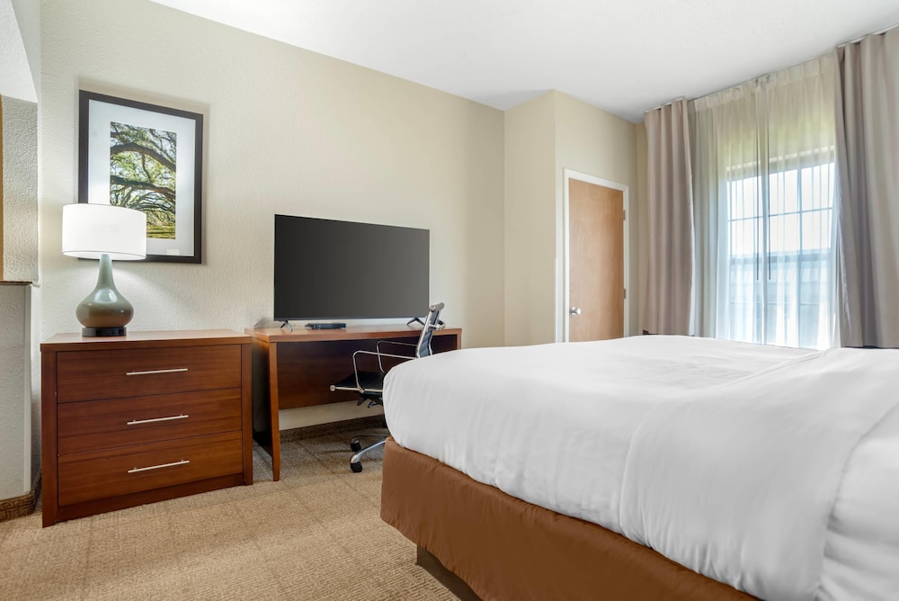 Comfort Suites Monroe - photo 49
