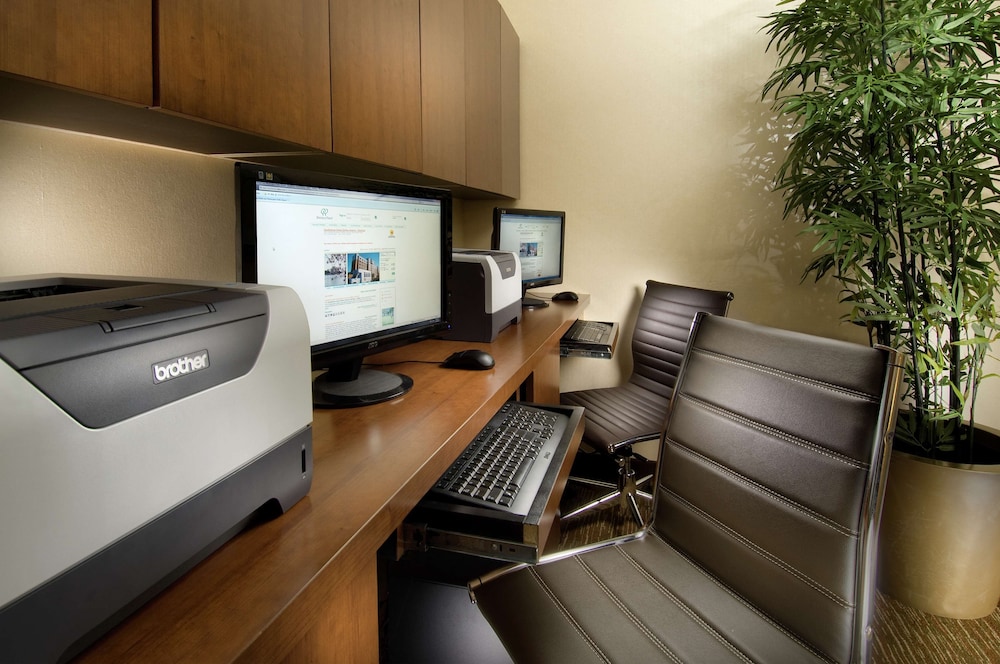 DoubleTree by Hilton Sterling Dulles Airport - photo 61