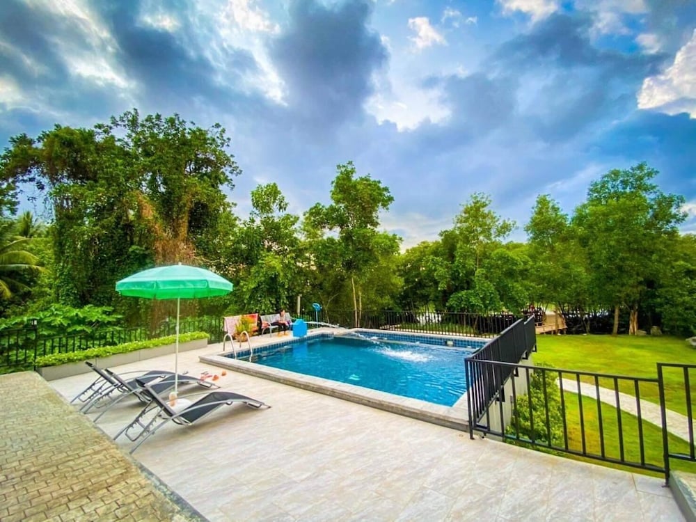 Lan Lay Resort — hotel in Khlong Yai