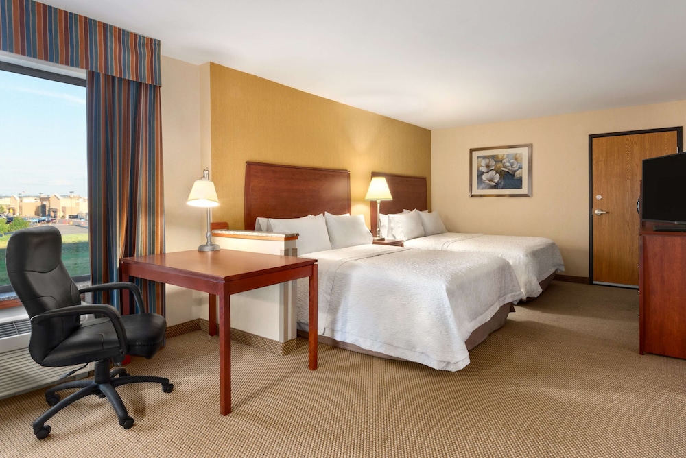 Hampton Inn Spearfish - photo 9