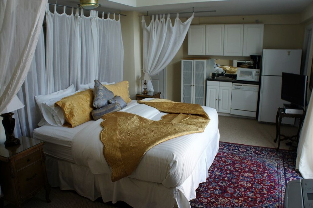 The Columbia Inn at Peralynna Manor - photo 25