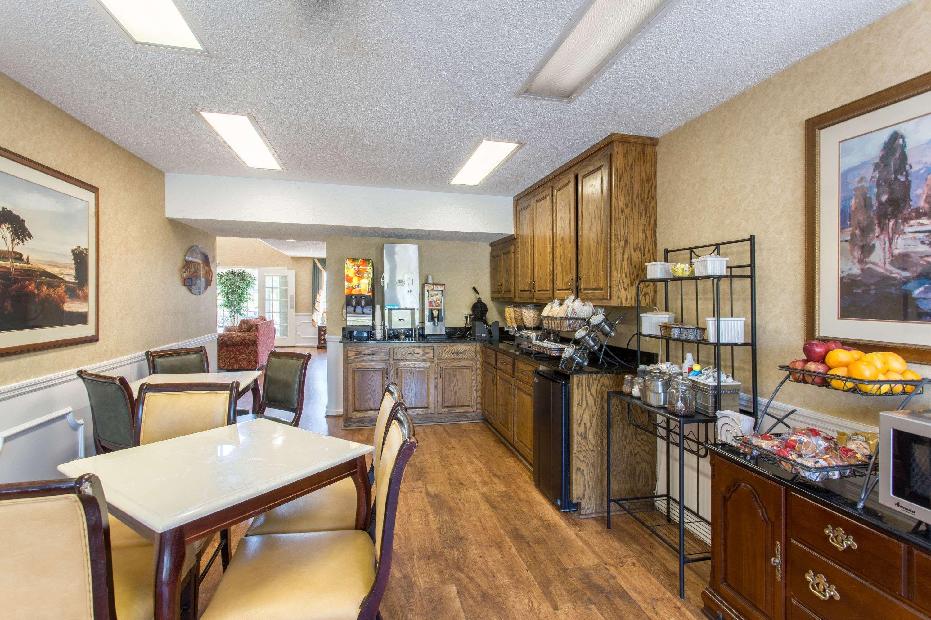 Baymont by Wyndham Dunn - photo 11