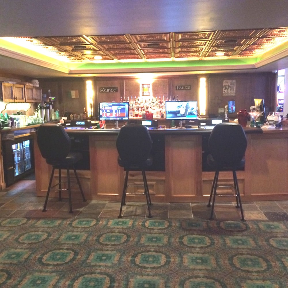 Midnight Rose & McGills Hotel & Casino - photo 22