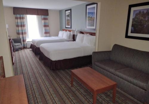 White Pine Lodge - photo 3