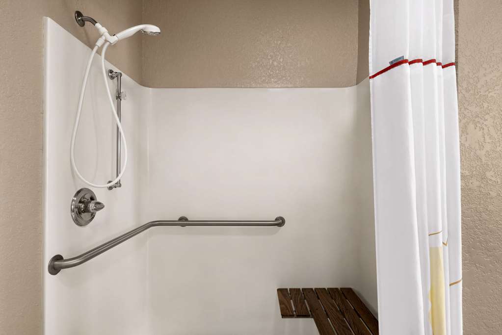 Hawthorn Extended Stay by Wyndham Decatur - photo 19