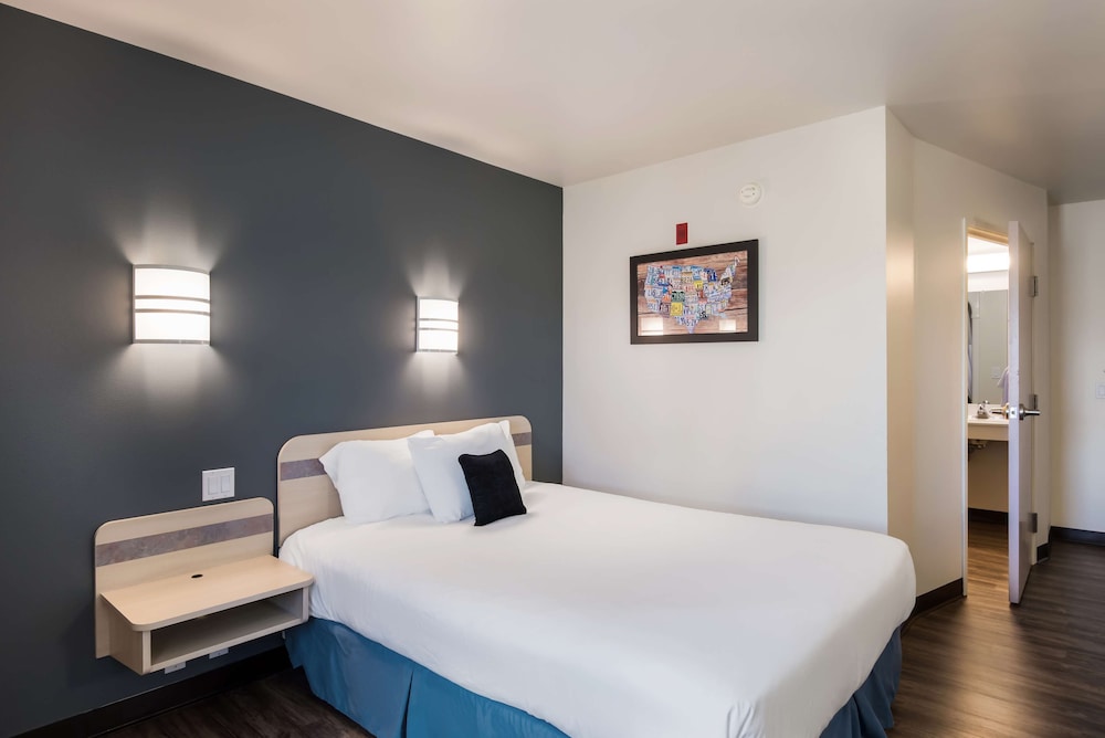 Red Lion Inn & Suites Butte - photo 11