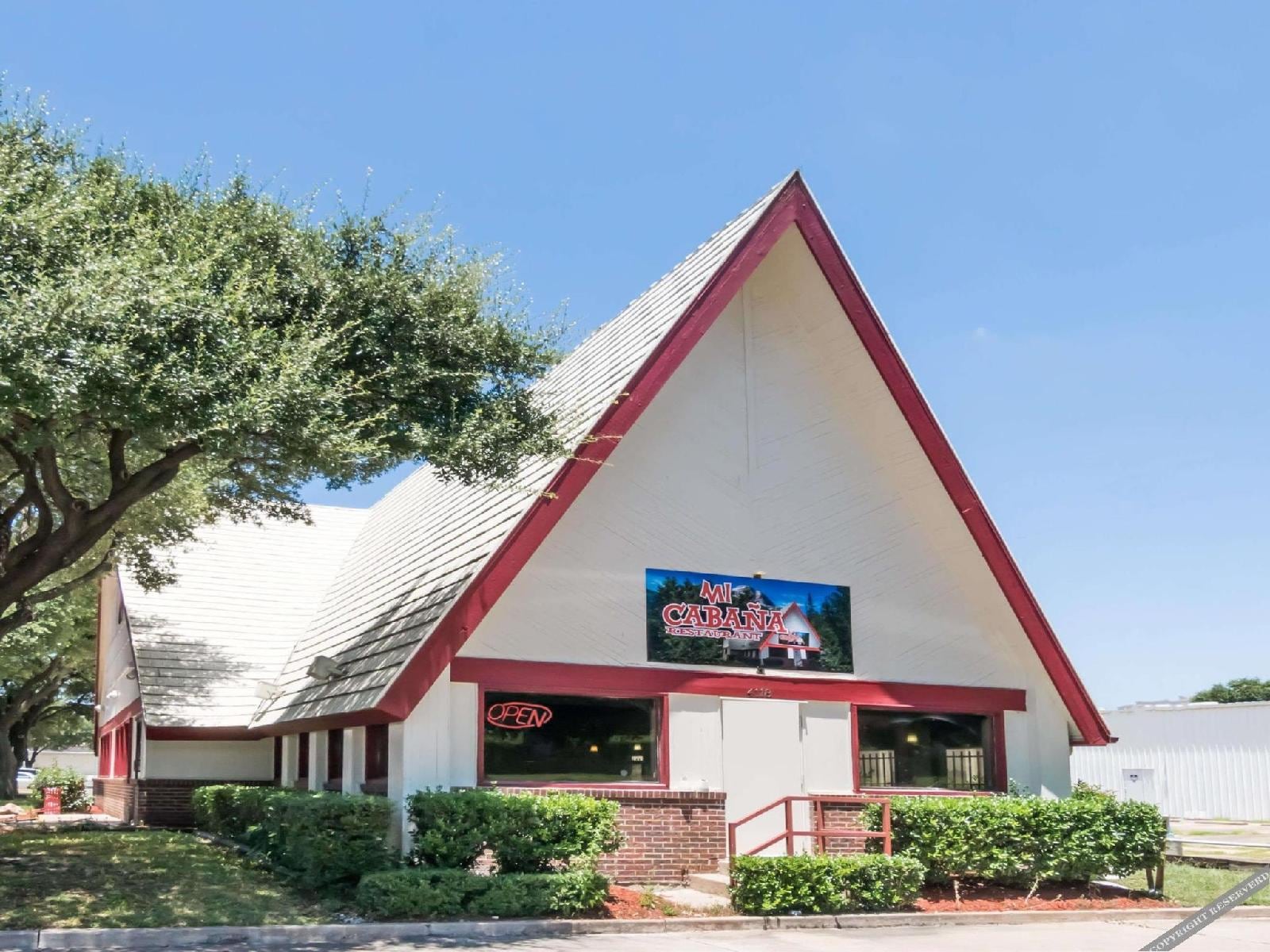 Skylite Inn - photo 4