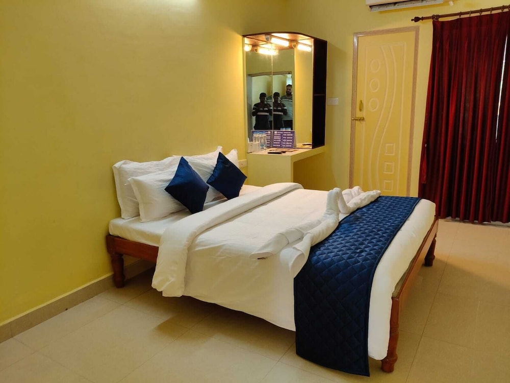 Hotel Tenach - last minute hotel in Puducherry
