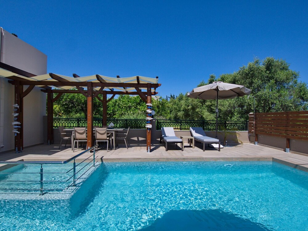Villa Andreas in Tavronitis — 4-Star Luxury Hotel in Kolympari, Greece
