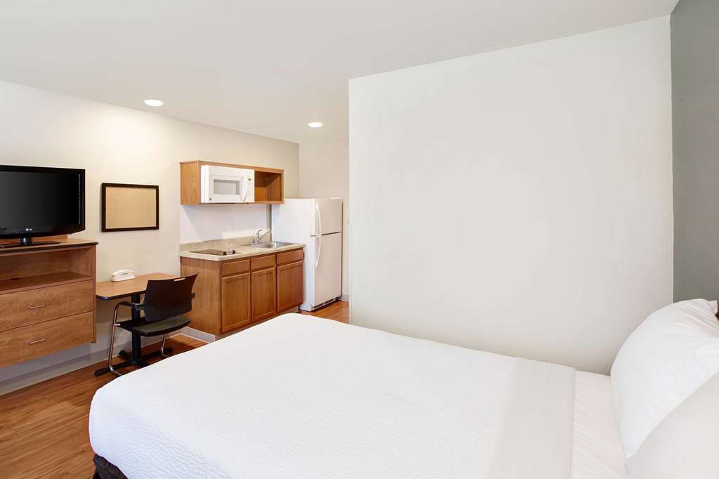 WoodSpring Suites Lake Charles - photo 4