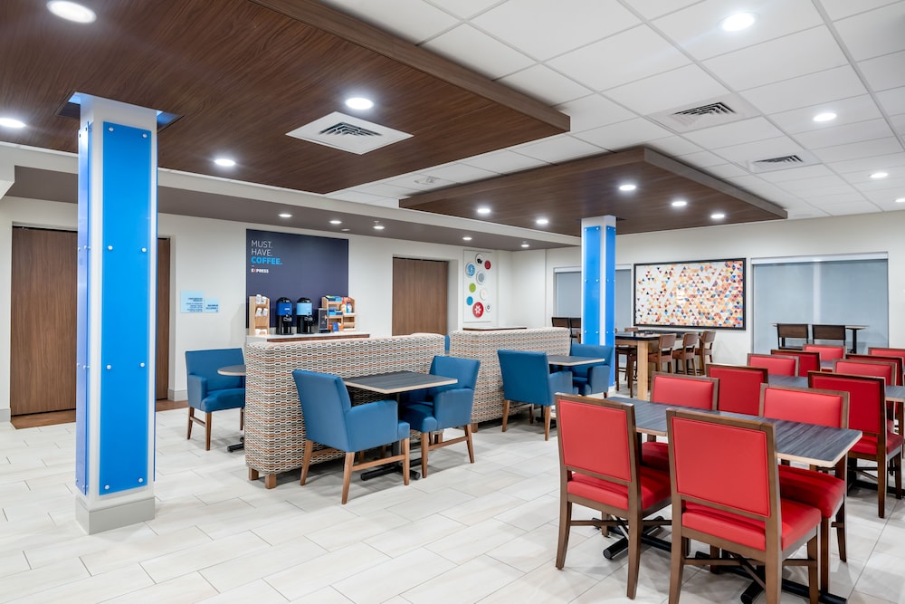 Holiday Inn Express & Suites Punta Gorda by IHG - photo 20