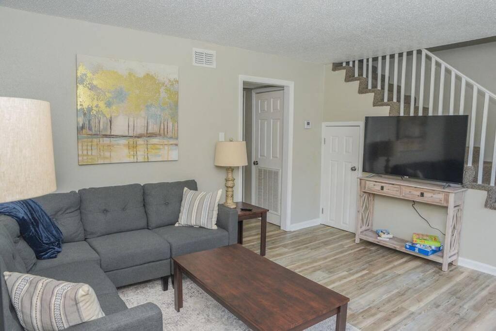 Townhomes Near the Bay #5 — hotel in Grand Bay
