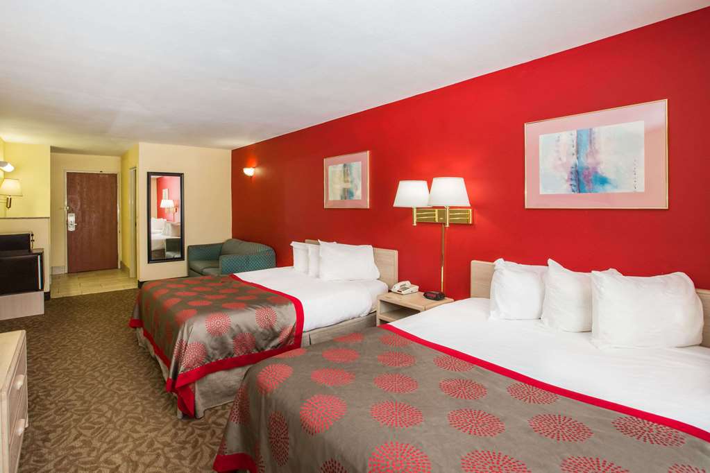 Ramada by Wyndham Sioux Falls - photo 14