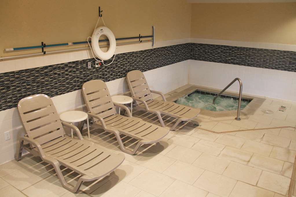 La Quinta Inn & Suites by Wyndham Pecos - photo 9