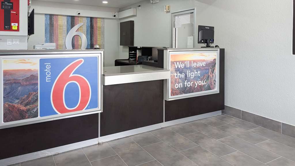 Motel 6 Victoria TX - photo 2