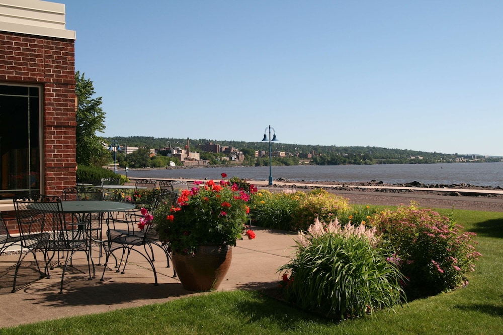 Hampton Inn Duluth Canal Park - photo 58