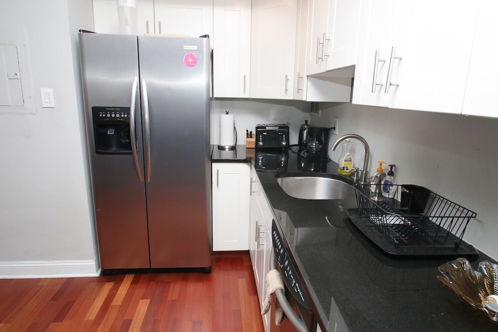 Renaissance Properties 21 and Chestnut - photo 5