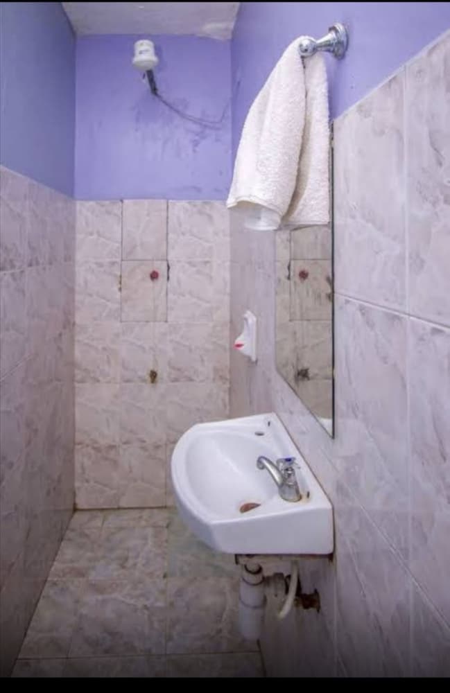 East Gate Hotel — Athi River — photo 5