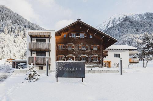 Tante Anna Retreats — 4-Star Luxury Hotel in Sankt Gallenkirch, Austria